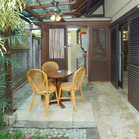 ヌサドゥア ポンドク アグン ベッド＆ブレックファースト Bed & Breakfast エクステリア 写真